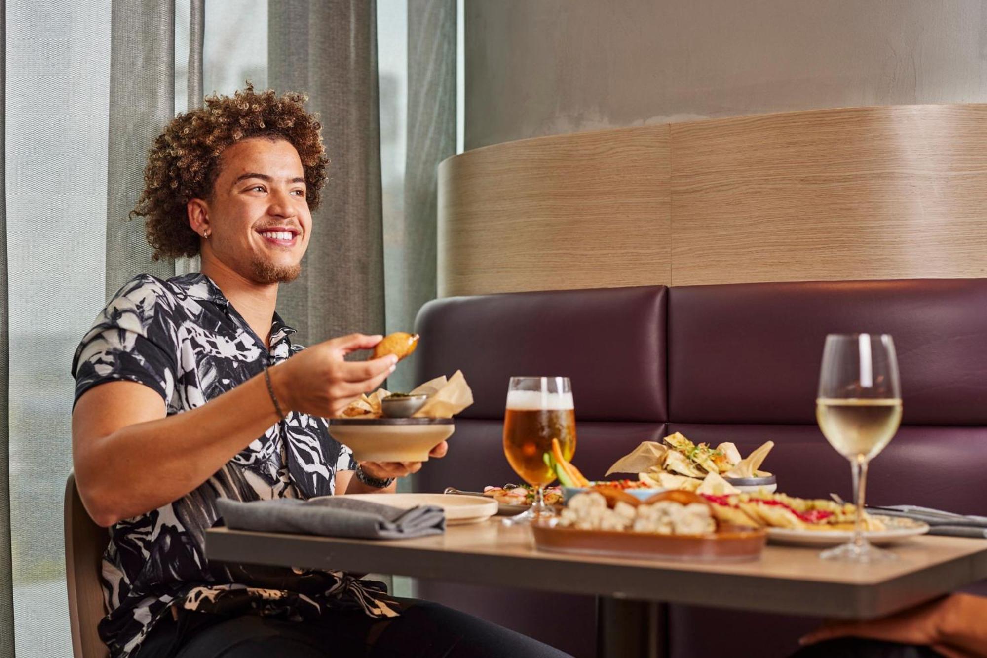 Ac Hotel By Marriott Melbourne Southbank Экстерьер фото